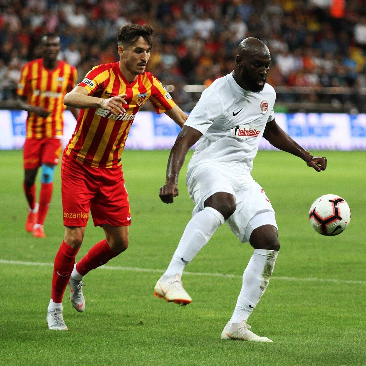Antalyaspor’un ‘Beyaz forma’ şanssızlığı! Gol bile atamadı…