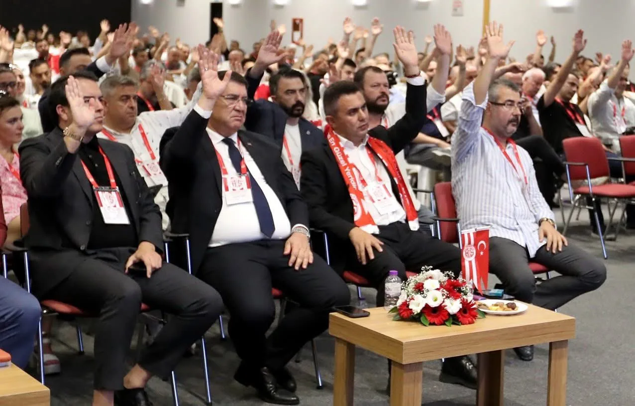 Antalyaspor'da hedef Süper Lig mi, yoksa ATSO seçimleri mi?