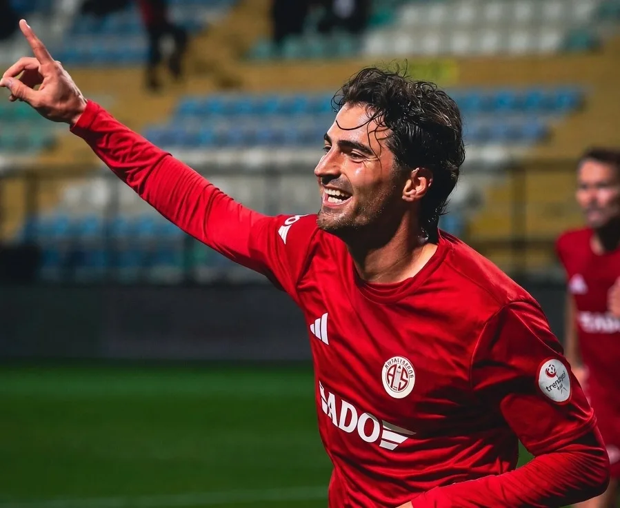 İstanbulspor - Antalyaspor : 0-2 (Maç sonucu)
