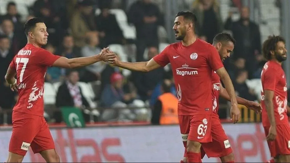 Erzurumspor, Antalyaspor’un yıldızlarını istiyor