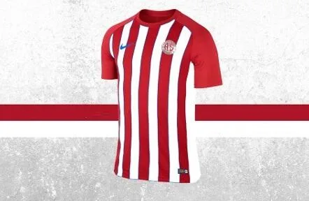 Slavia Prag müzesine Antalyaspor forması