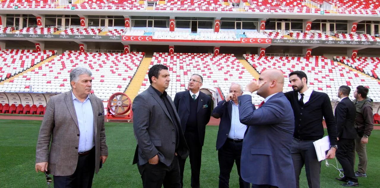 Ali Şafak Öztürk: Stadyumda zeminin bazı bölgeleri güneş almıyor