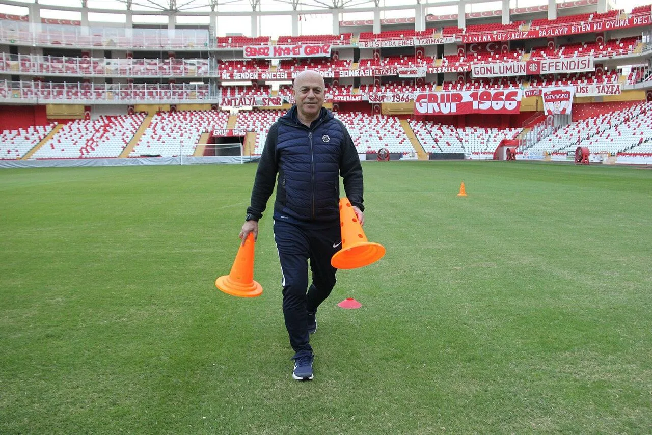 Sedat Karabük sahaya indi