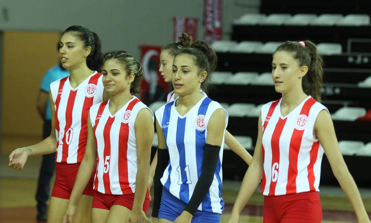 Filenin Akrepleri galibiyet peşinde