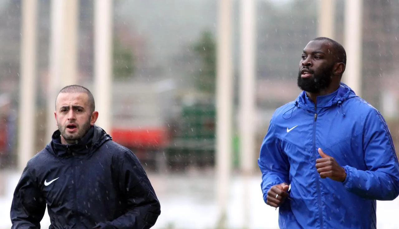 Antalyaspor’da Doukara ayrı çalıştı