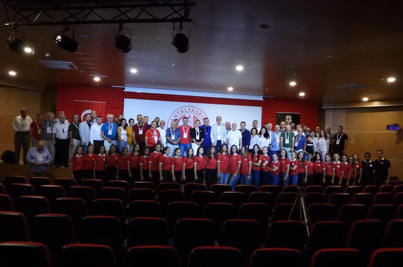 Antalyaspor’da seçim heyecanı! İşte yönetim kurulu listesi!