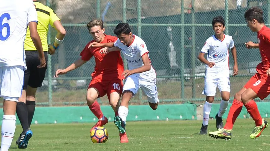 Serdar Poyraz’a milli davet