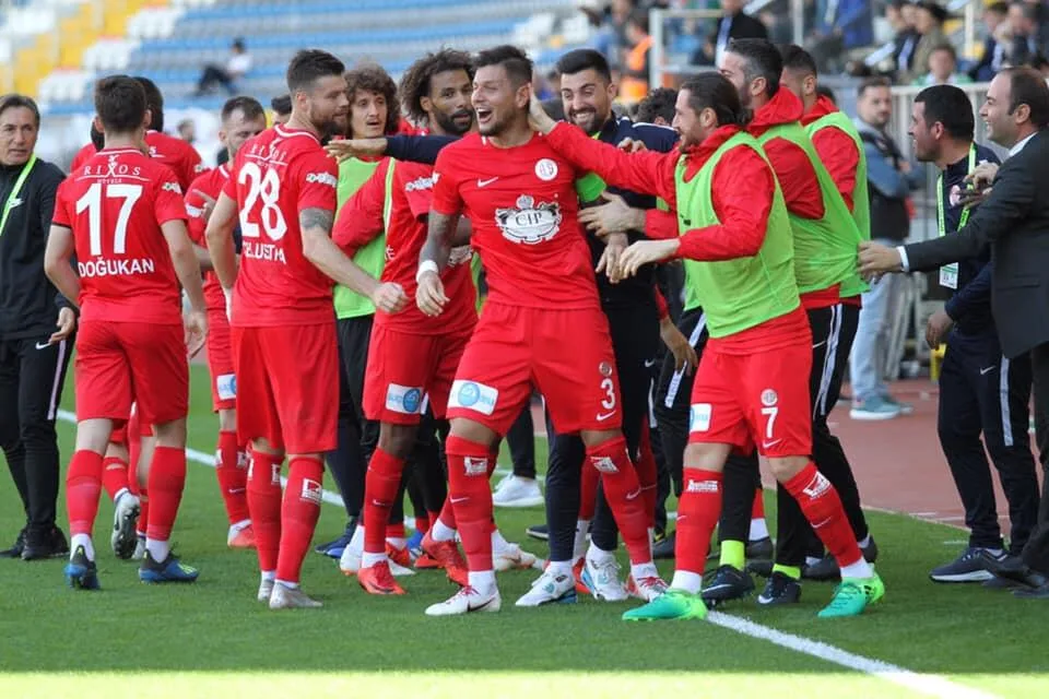 Kasımpaşa 1 – 2 Antalyaspor