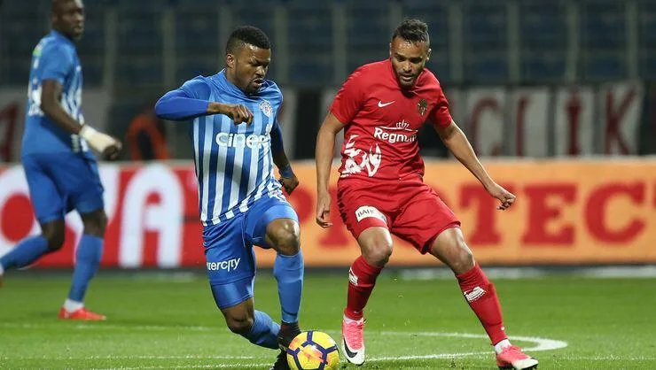 Antalyaspor rekabette üstün