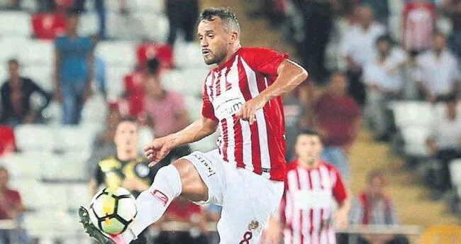 Antalyaspor’dan Charles için veda paylaşımı