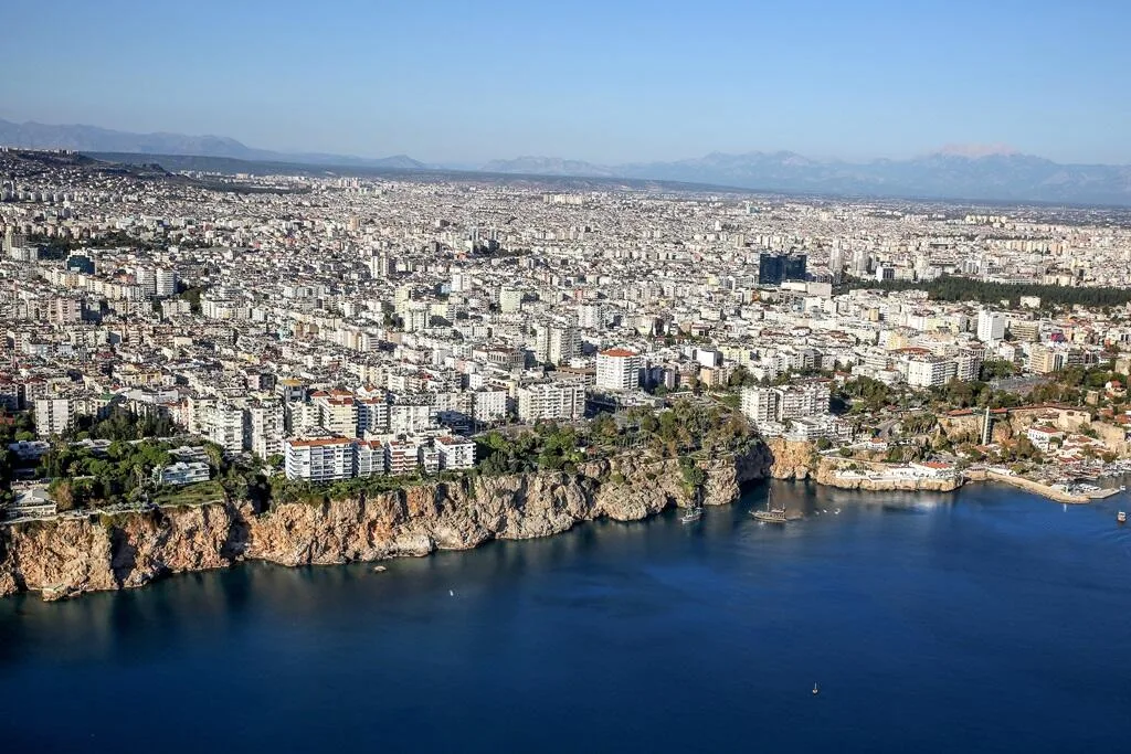 Antalya bayrama hazır