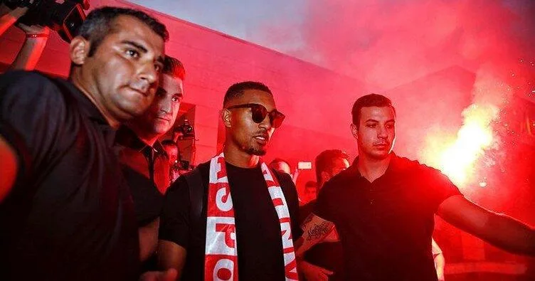 Antalyaspor, Maicon ve Vainqueur ile yolları ayırdı