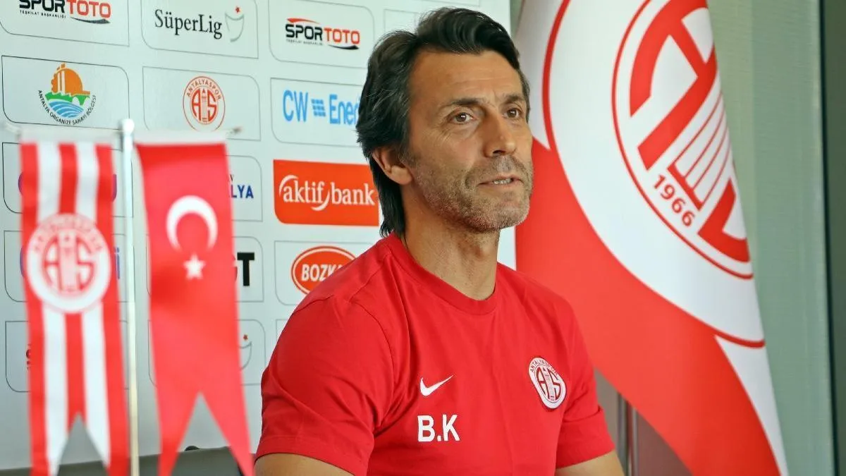 Bülent Korkmaz: Galatasaray maçında VAR hakemi bizi hırpaladı
