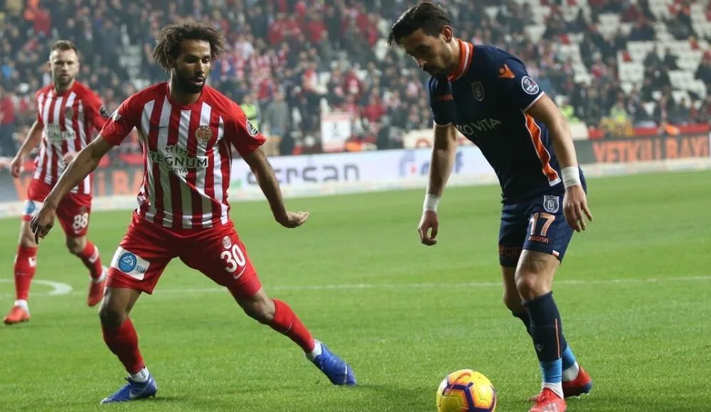 Antalyaspor – Başakşehir maçını izleyen seyirci sayısı belli oldu