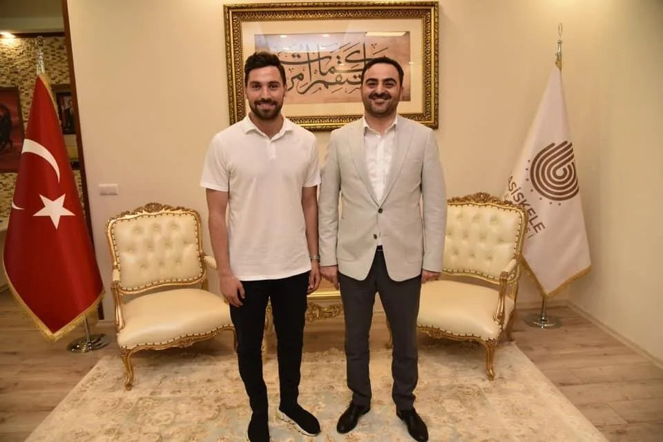 Sinan Gümüş’ten memleketine yardım paketi