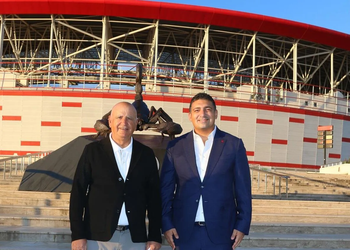 Öztürk ailesinden aylık 1 milyon euro ödeme!