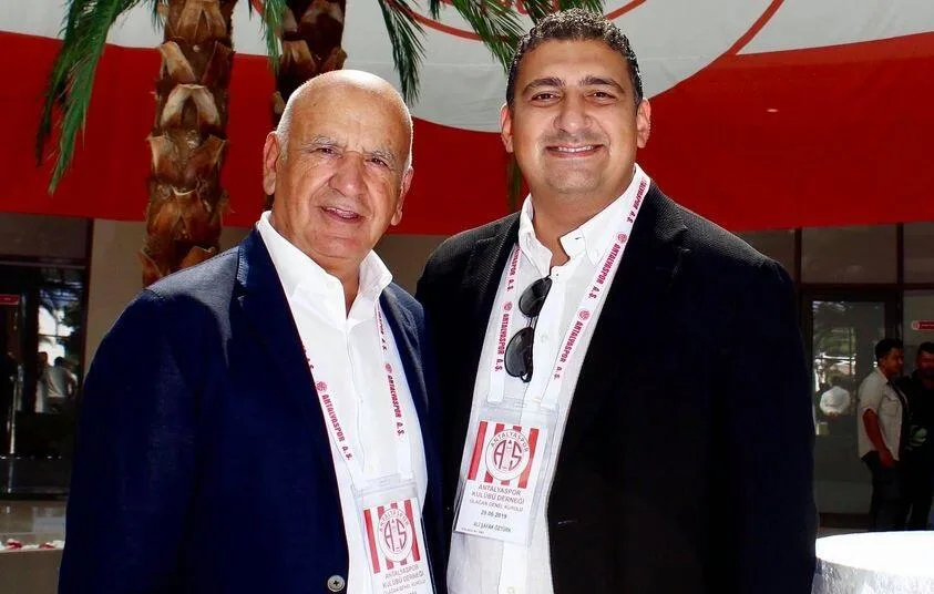 Ali Şafak Öztürk: Bazılarının mamasını kesmişsindir…