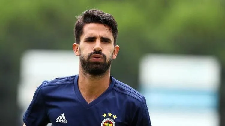 Alper Potuk için Göztepe avantajlı