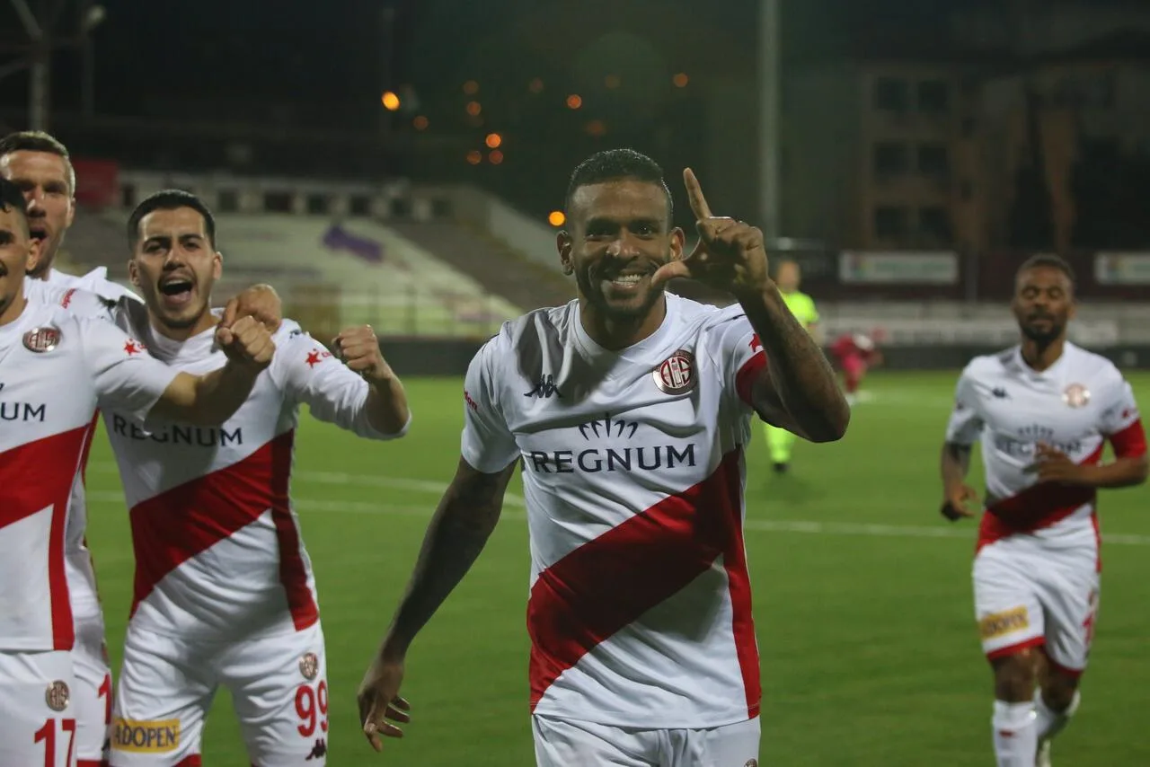 Akrep’te 6 futbolcu sakat!