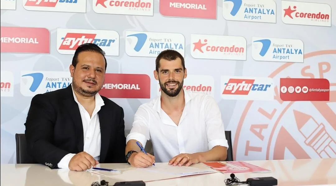 Antalyaspor Poli transferini resmen duyurdu