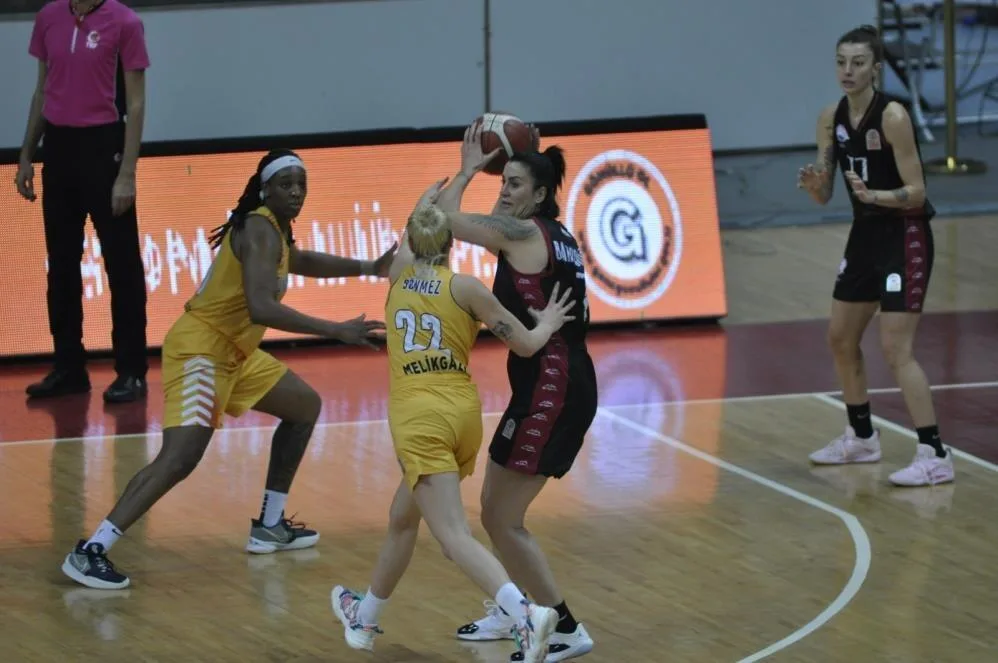 Toroslar sezonu mutlu kapattı