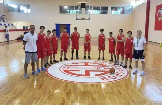 Antalyaspor Basketbol Okulu’na yoğun ilgi!