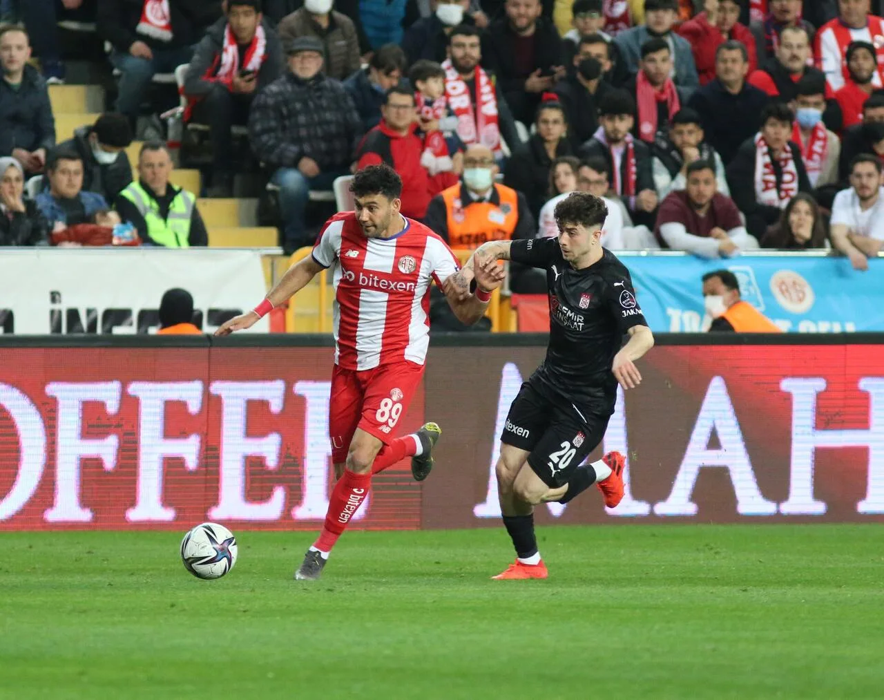 Veysel ve Bahadır’a Sakaryaspor’dan kanca