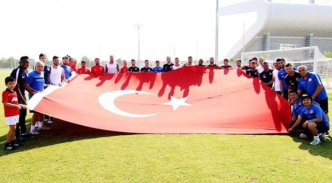 Antalyaspor’dan,Zafer Bayramı için bayraklı kutlama