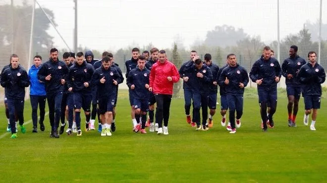Antalyaspor’un kamp kadrosu belli oldu!
