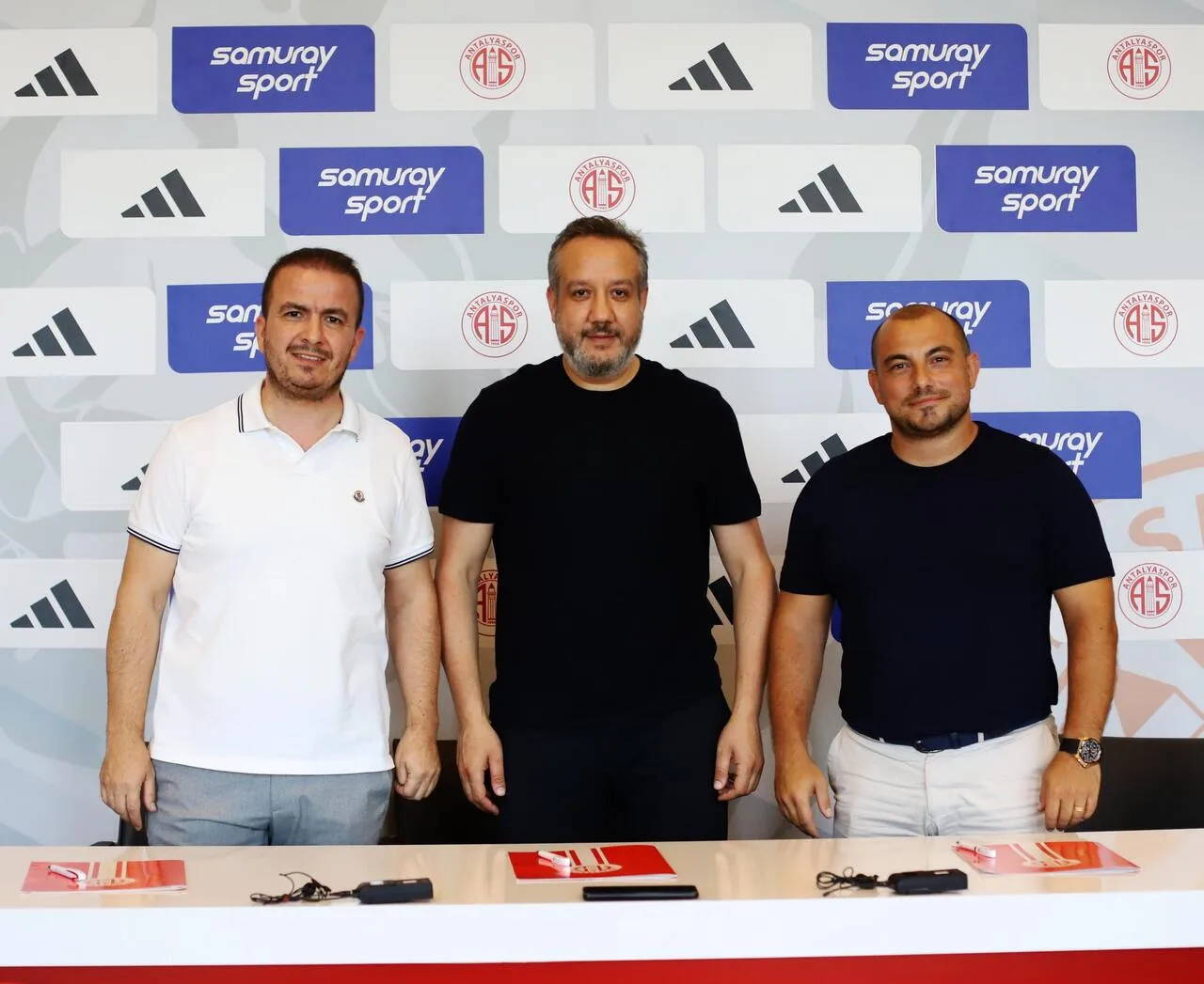 Antalyaspor 2 yıl Adidas giyecek