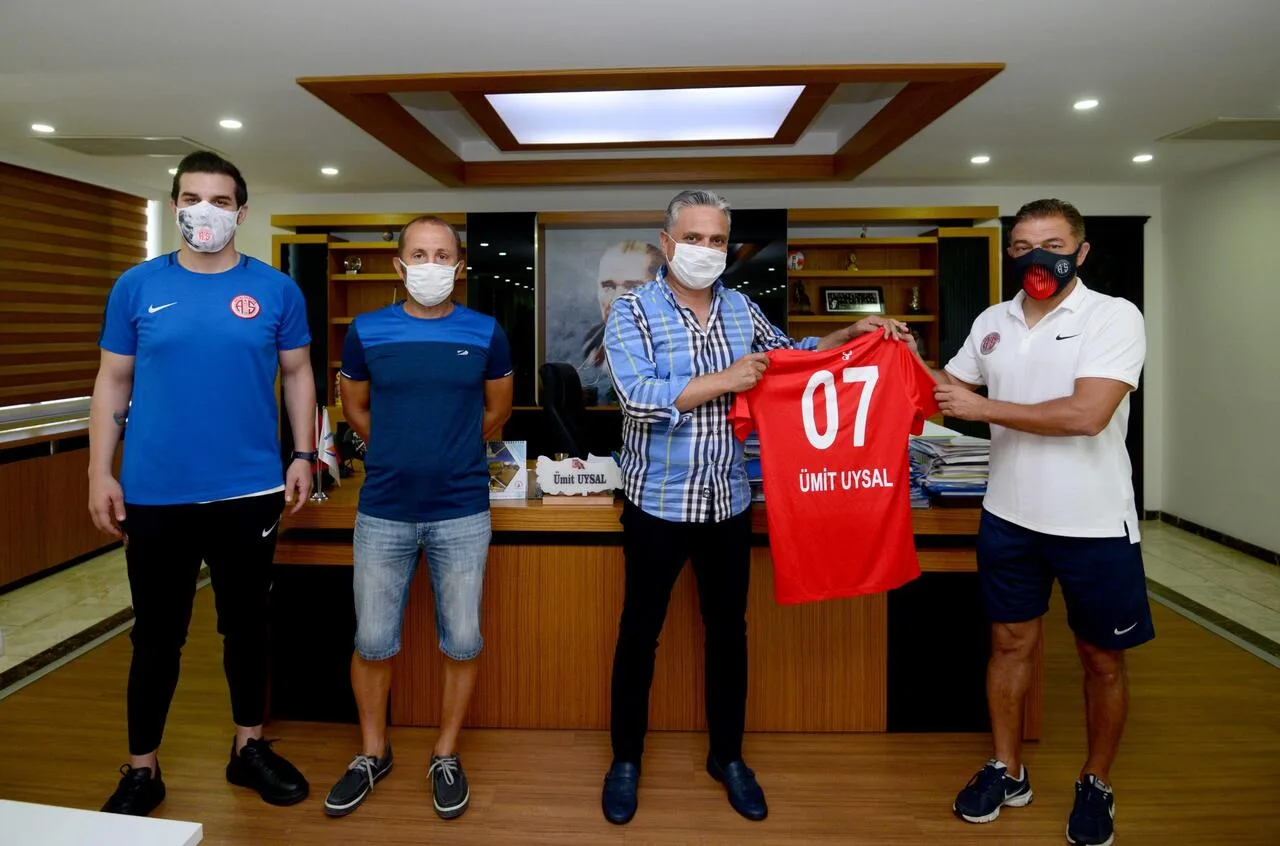 Muratpaşa’dan Antalyaspor’a antrenör desteği!