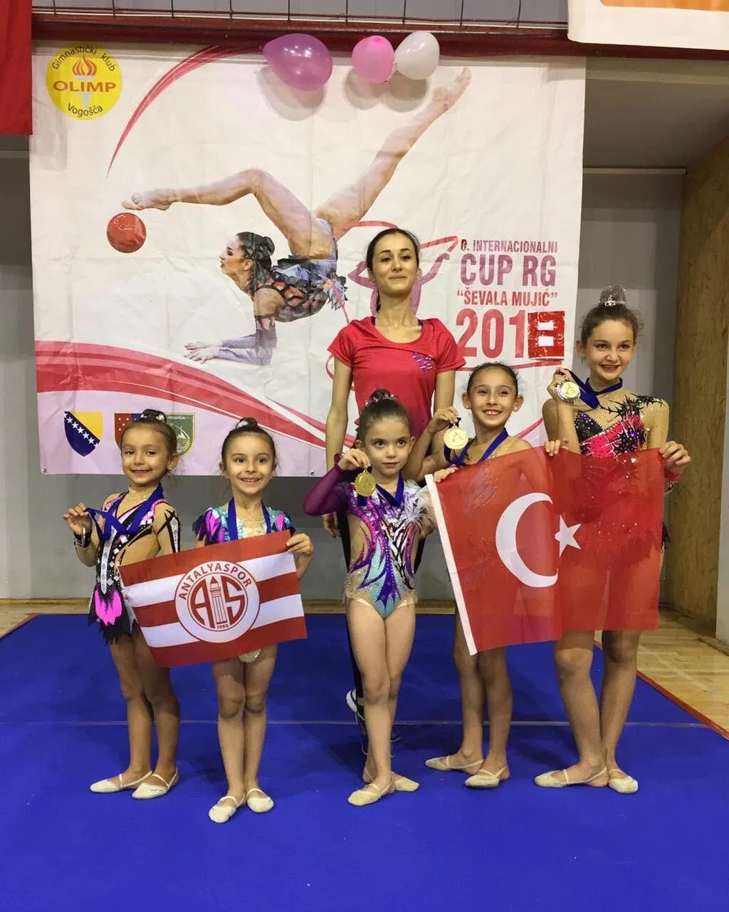 Antalyasporlu minik cimnastikçiler Saraybosna’dan madalyayla döndü