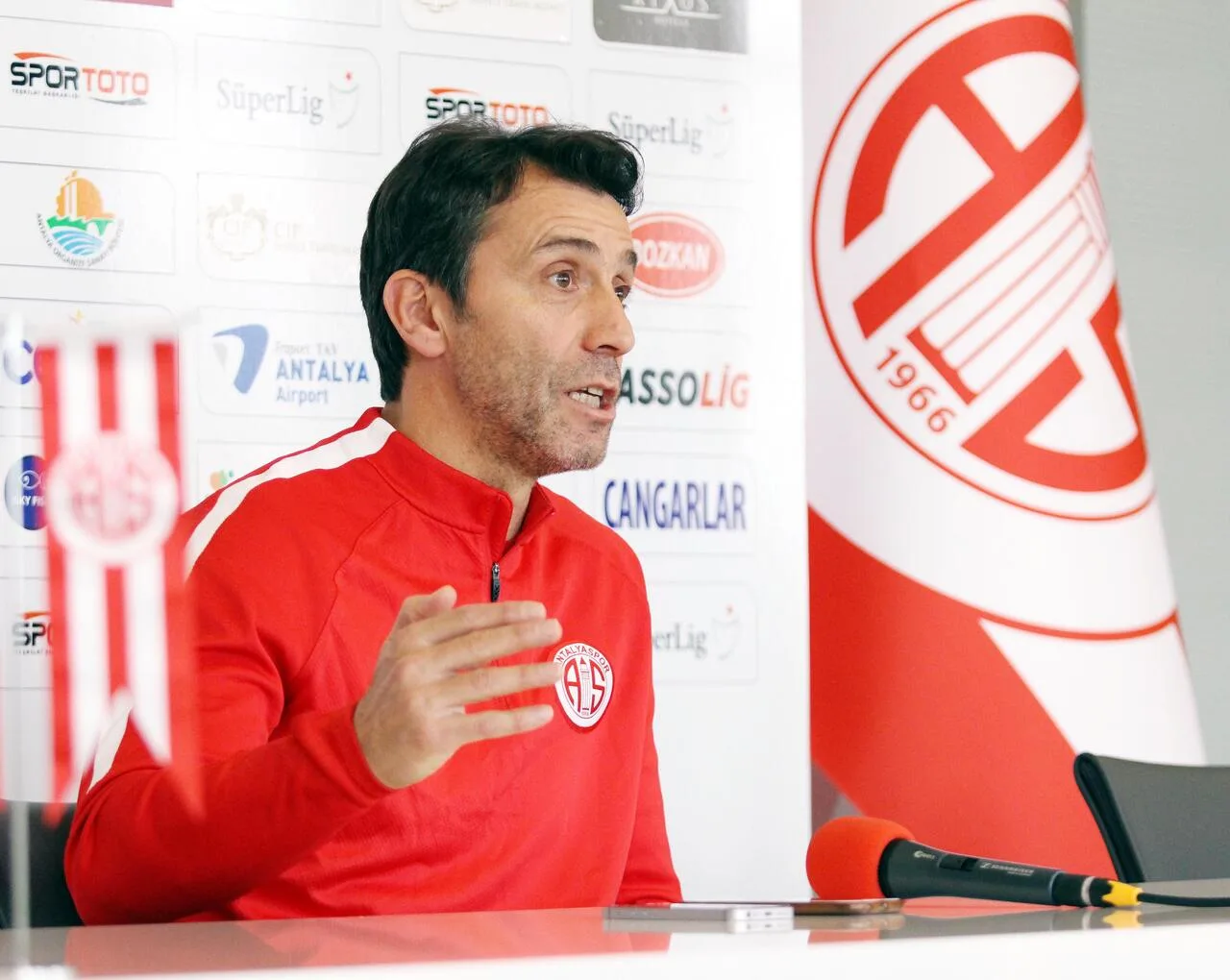 Bülent Korkmaz: Doğru yolda gidiyoruz