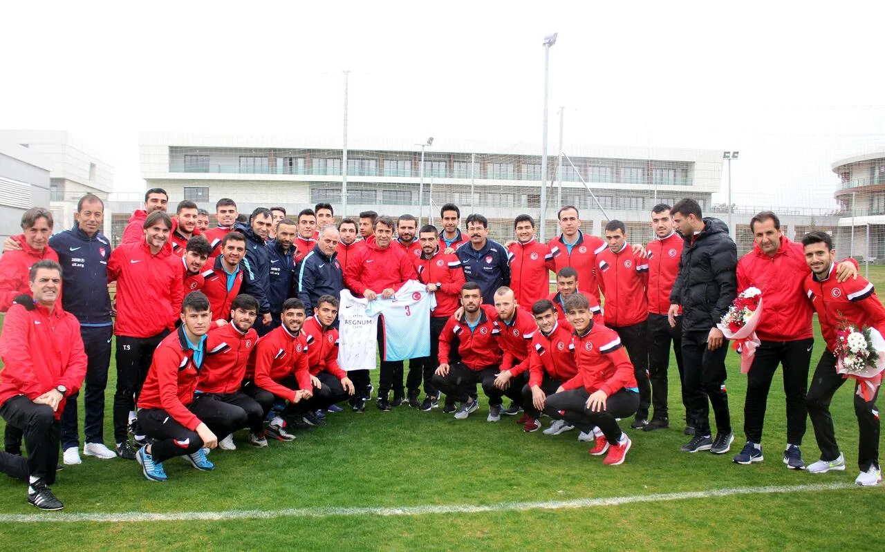 Millilerden Antalyaspor’a ziyaret
