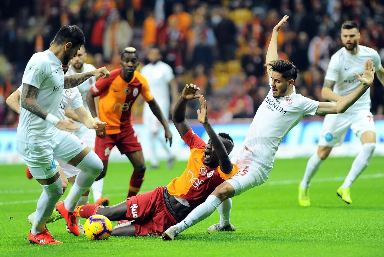 Antalyaspor ile Galatasaray 48. randevusuna çıkacak