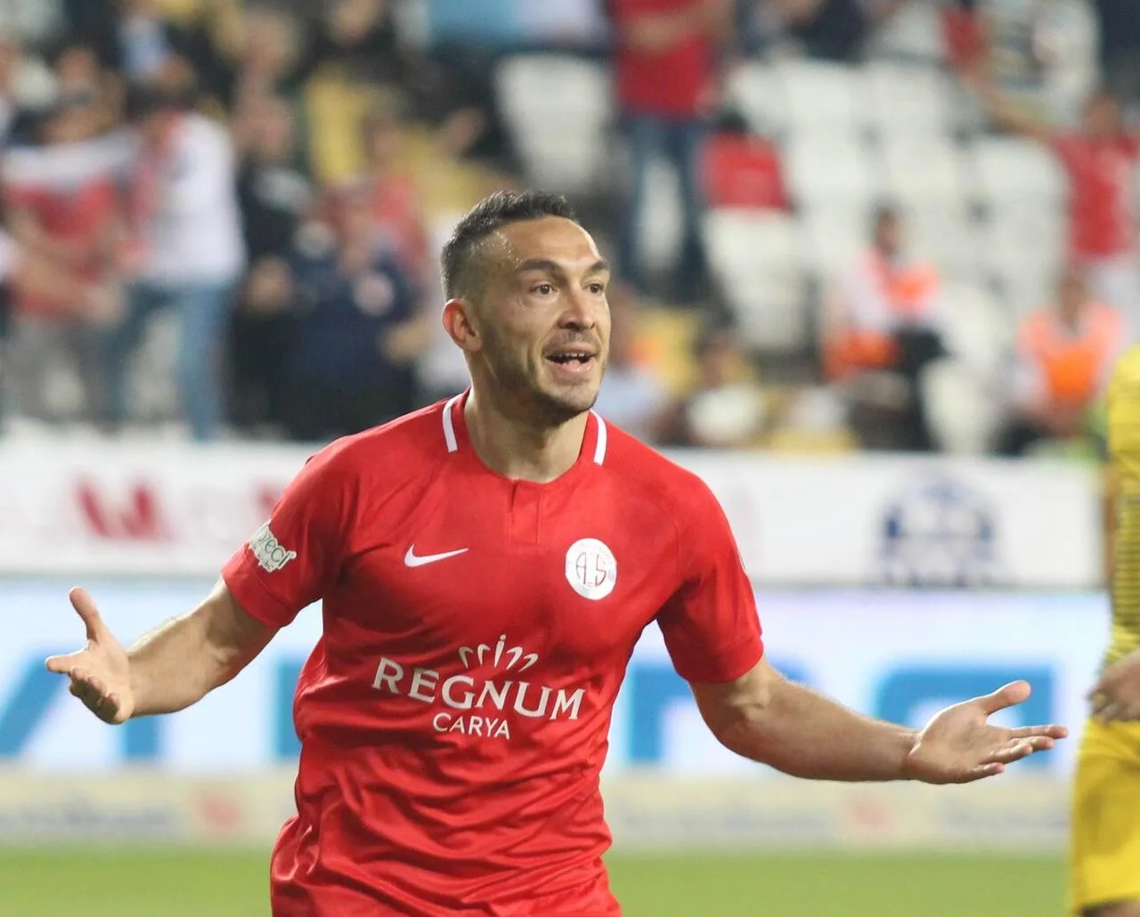 Antalyaspor’a Mevlüt Erdinç müjdesi