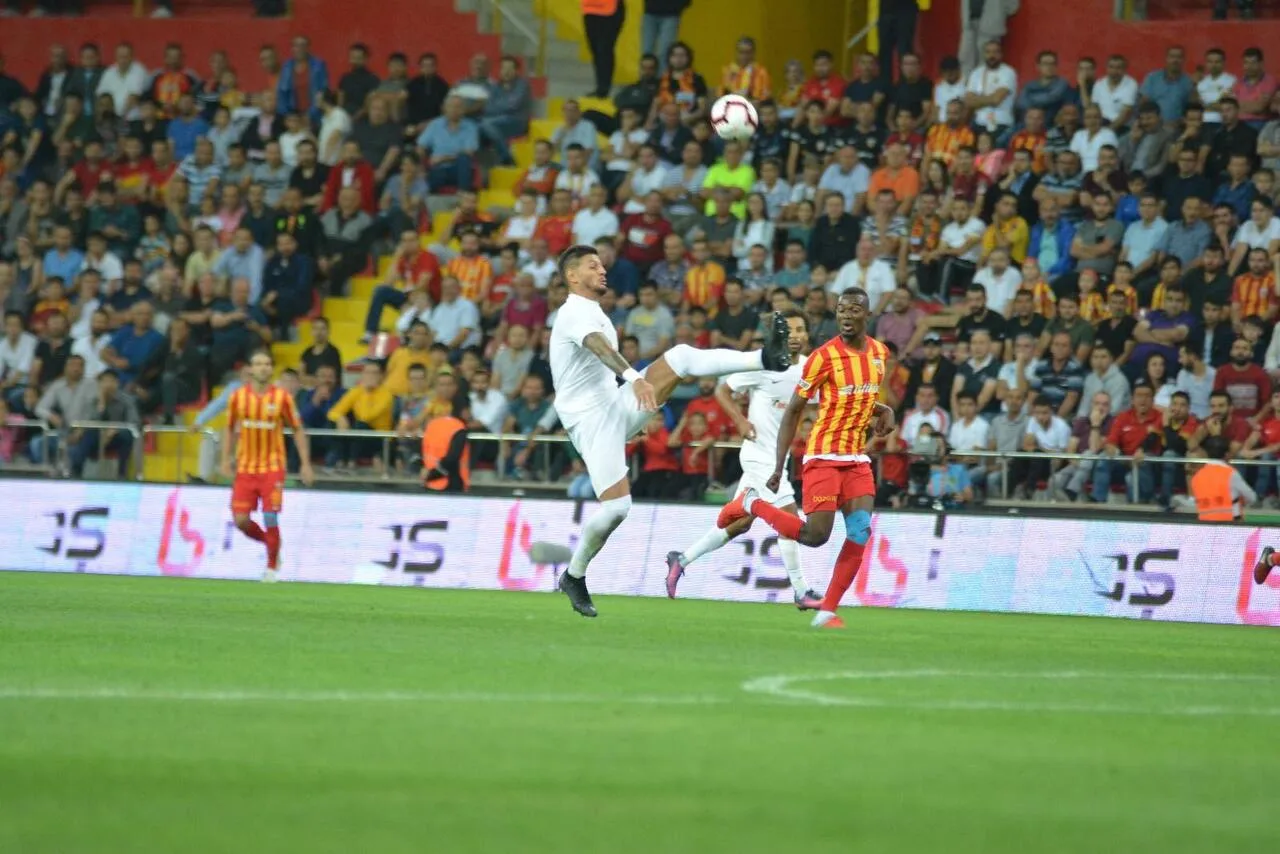 Antalyaspor, Kayserispor’a geçit vermiyor