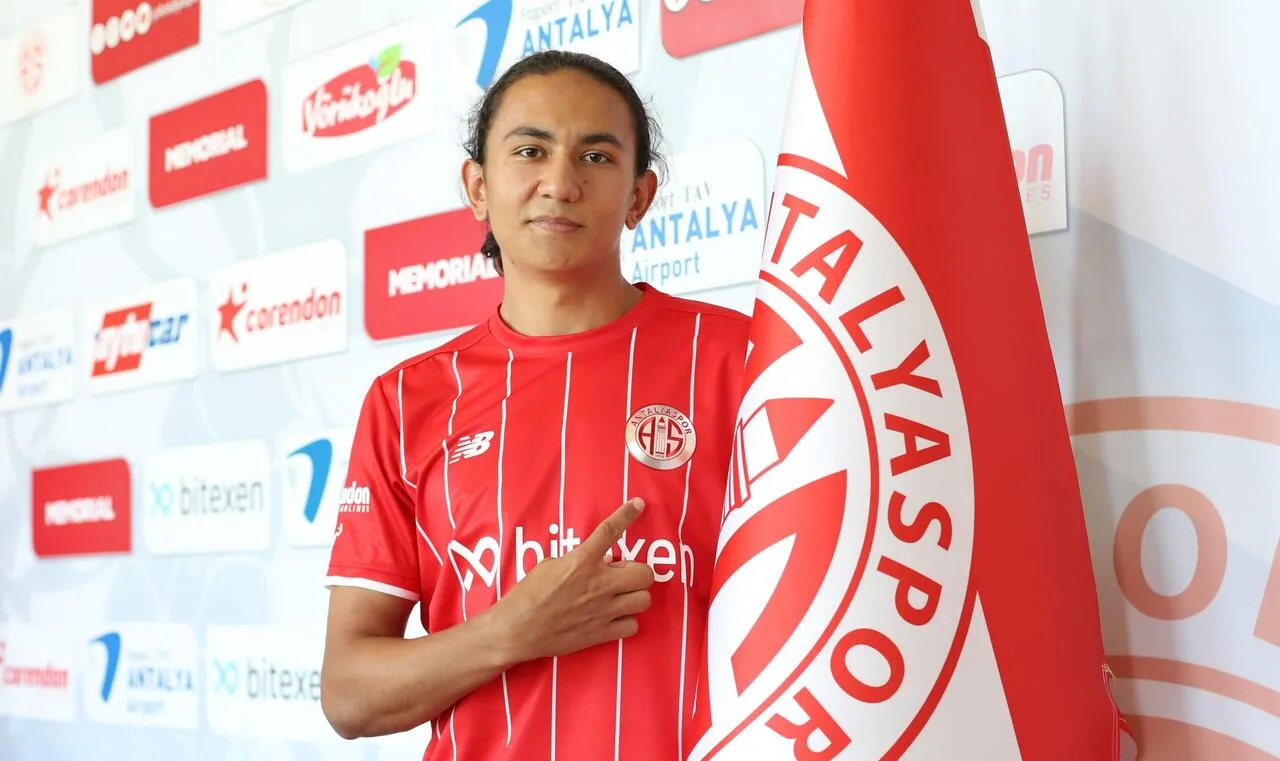 Berat Onur Pınar Sakaryaspor’dan döndü