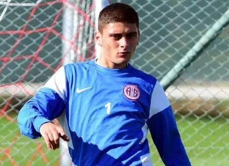 Antalyaspor’dan ayrılan 9. isim Birkan Öksüz oldu