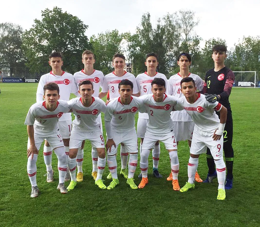 Serdar Poyraz ilk 11’de şans buldu