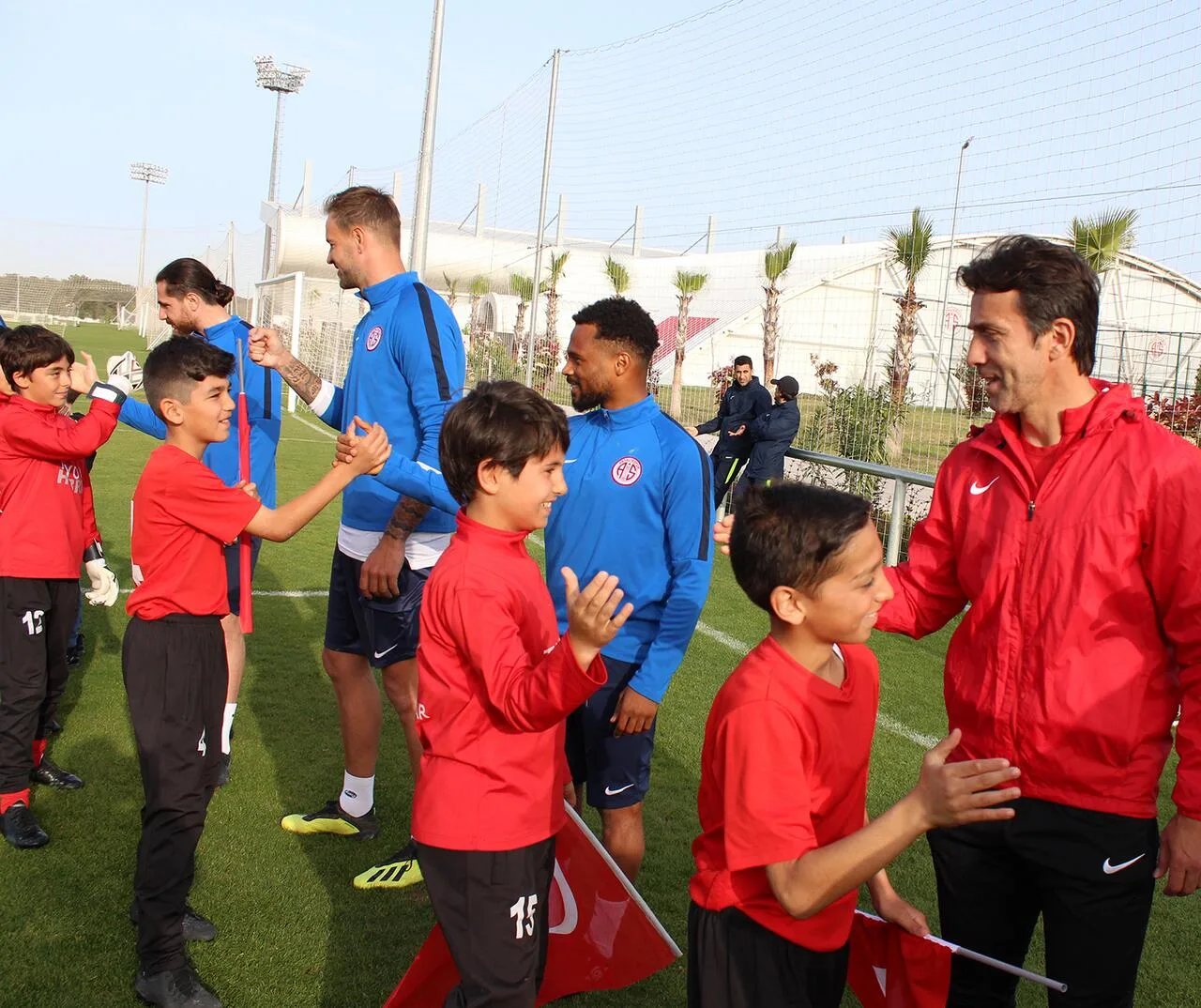 Antalyaspor’un iki nesli bir araya geldi