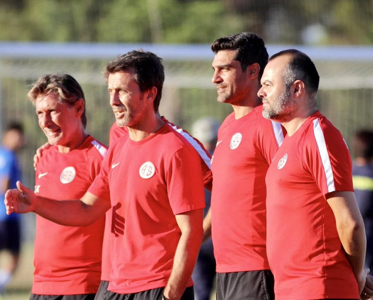Antalyaspor’un Erzurum kampı kadrosu belli oldu