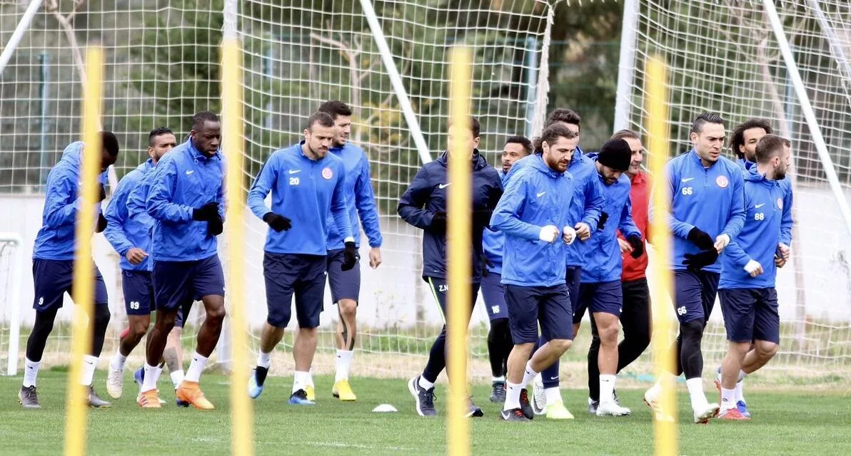 Antalyaspor’un Ankaragücü maçı kadrosu belli oldu