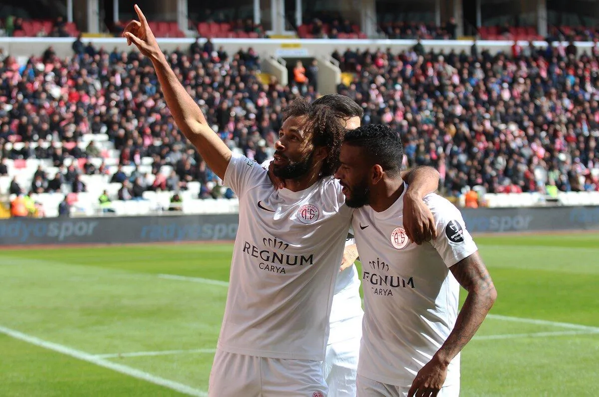 Sivasspor 1 – 2 Antalyaspor