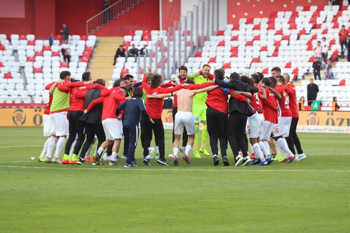Antalyaspor, geçen sezonki puana 6 hafta erken ulaştı