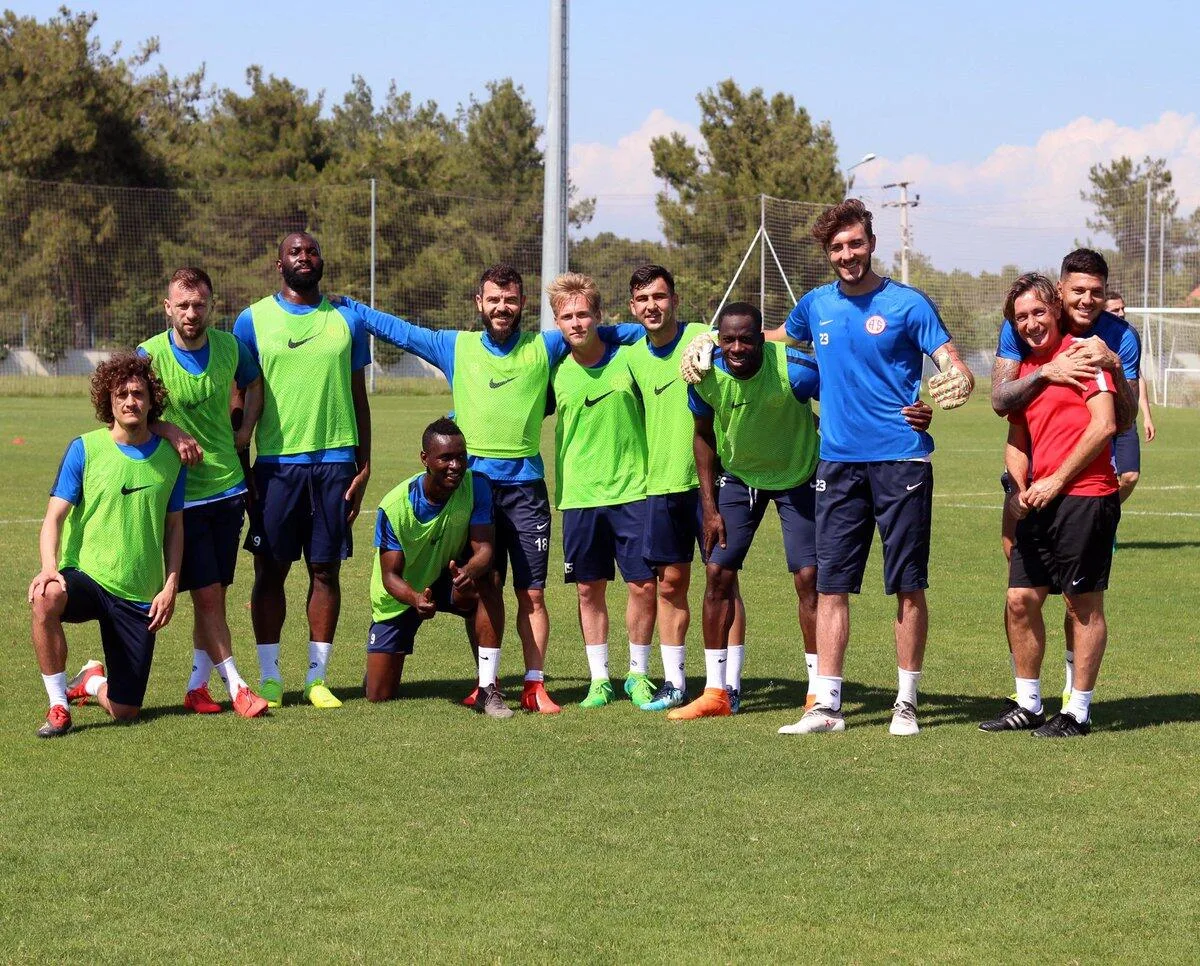 Antalyaspor ilk 7’yi garantiledi