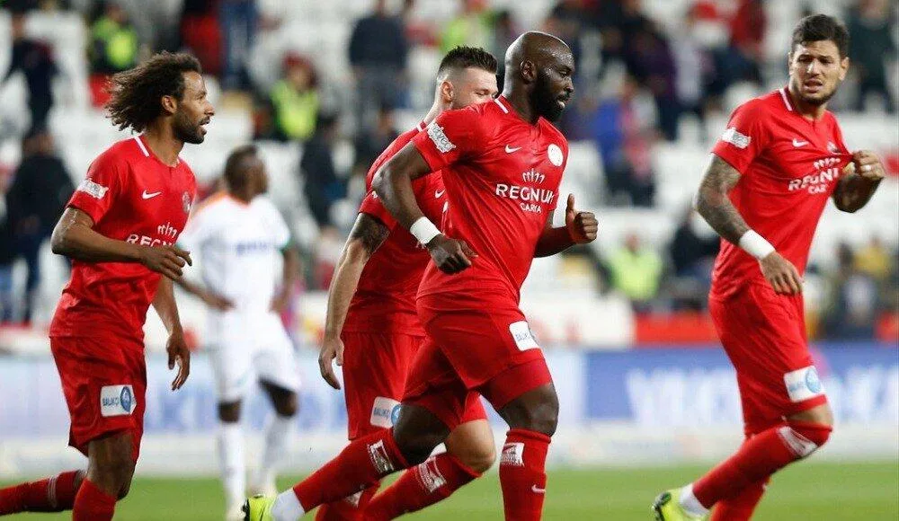 Trabzonspor’da Doukara harekatı