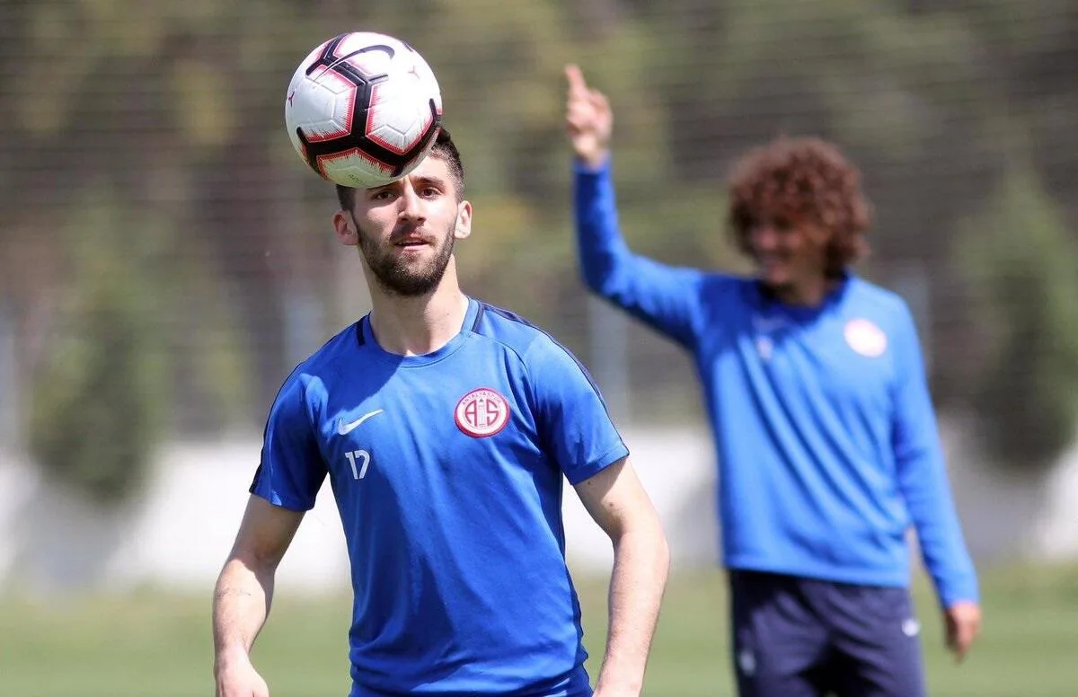 Doğukan Sinik’ten Osman Çelik’e: Seni çok seviyorum