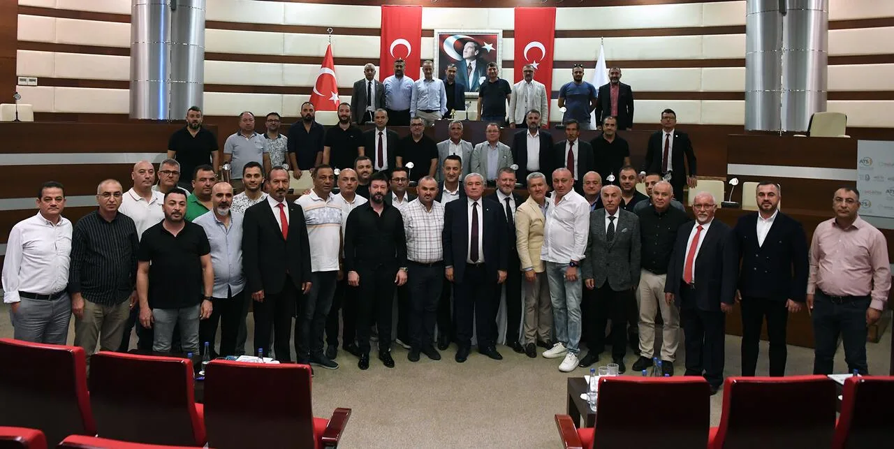 Davut Çetin ve Kırmızı liste AKP-CHP siyasetini de yendi !