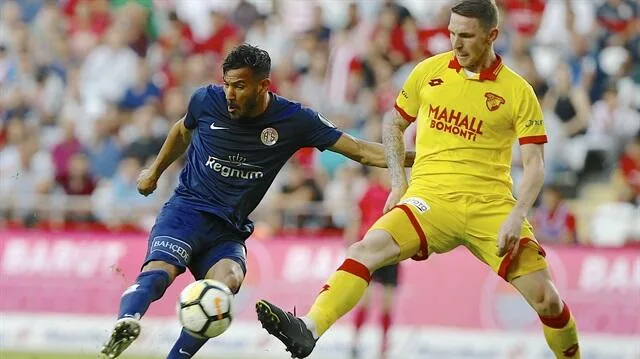 Deniz Kadah’tan Antalyaspor’a veda mesajı!